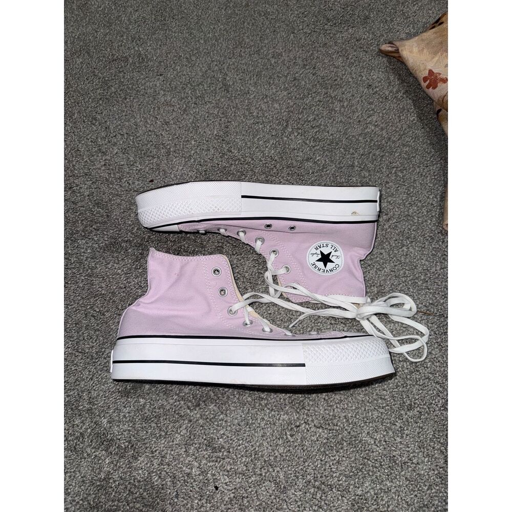 Converse Chuck Taylor Lift High Top platform sneakers lavender womens size 9.5